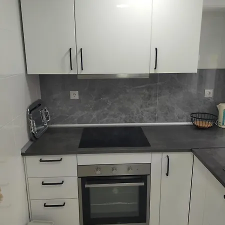 Apartment Family-friendly 3br In Central, Near